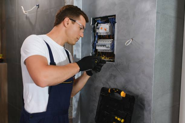 Best Licensed Electrician  in Gueydan, LA
